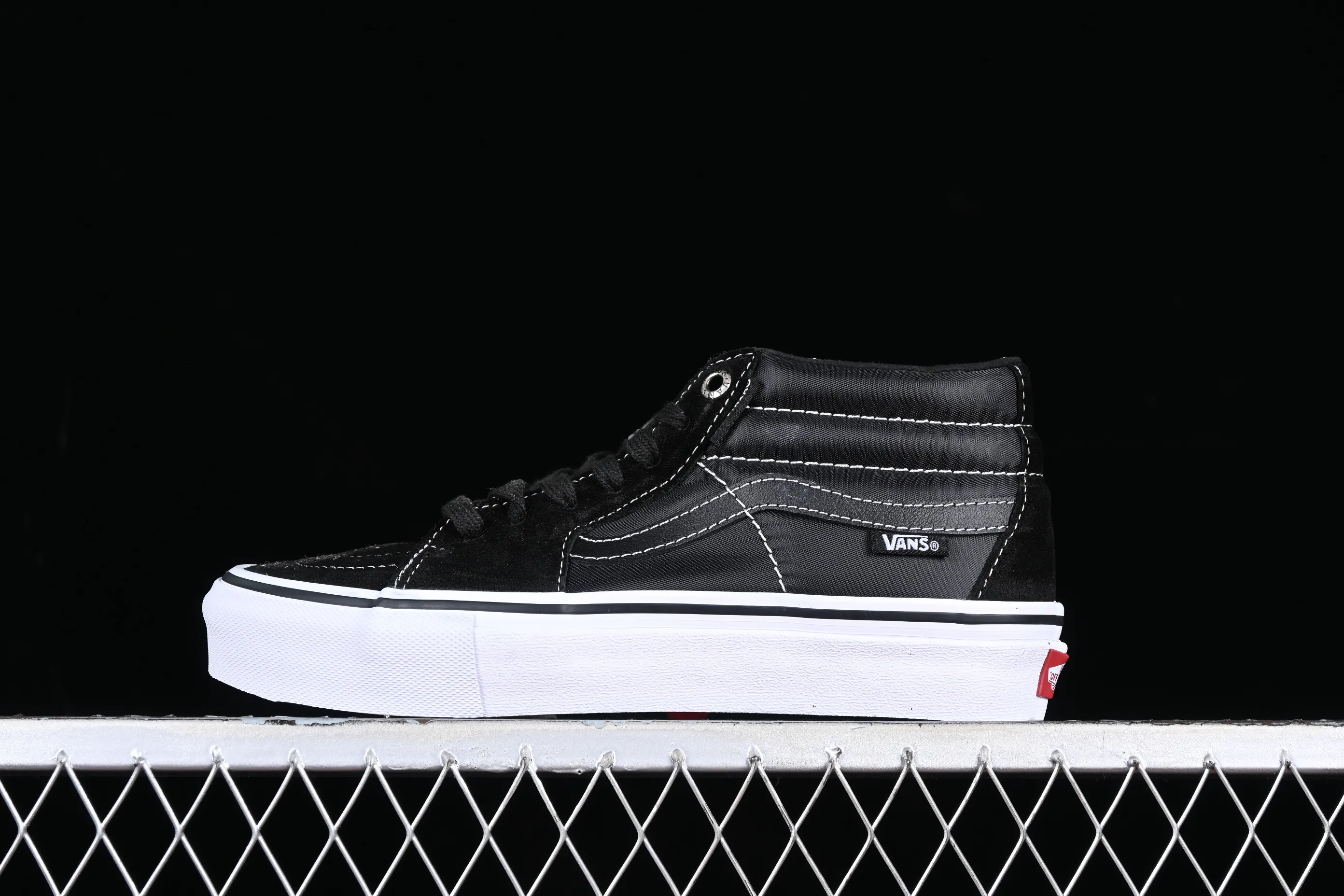 All categories Vans Vans series Vans Mid Vans China Vans Sk8-Mid Pro Antihero cooperation model mid-top professional skateboard shoes VN0A7TNH2D9